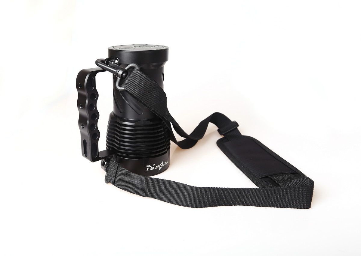 картинка Фонарь для дайвинга Ferei W172II CREE XM-L2 (холодный свет диода)