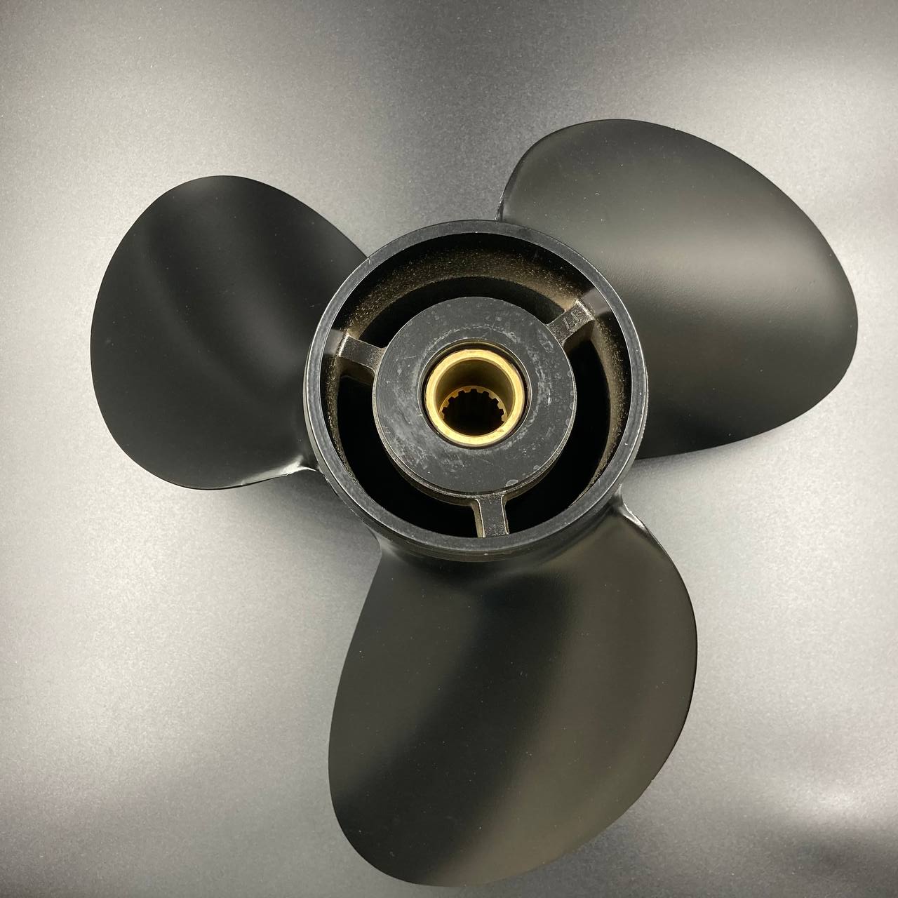 картинка Гребной винт Yamaha 150-300, F150-F275, F300B (3x15x17)