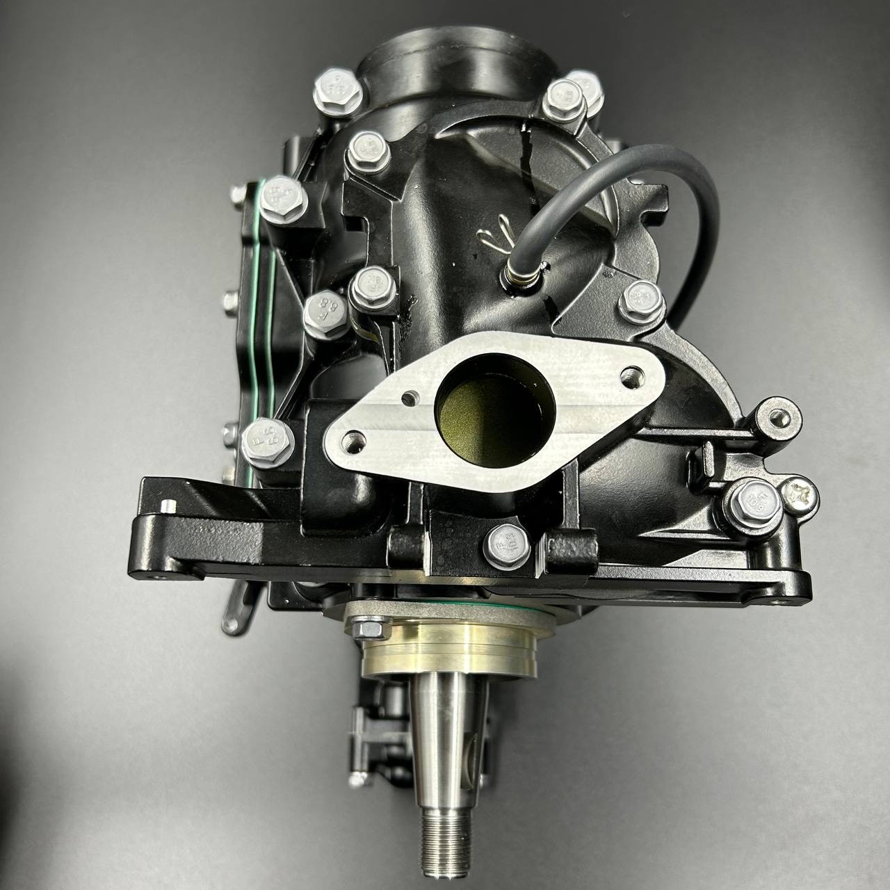 картинка Мотоголовка (в сборе) Tohatsu 18 (YUELANG)