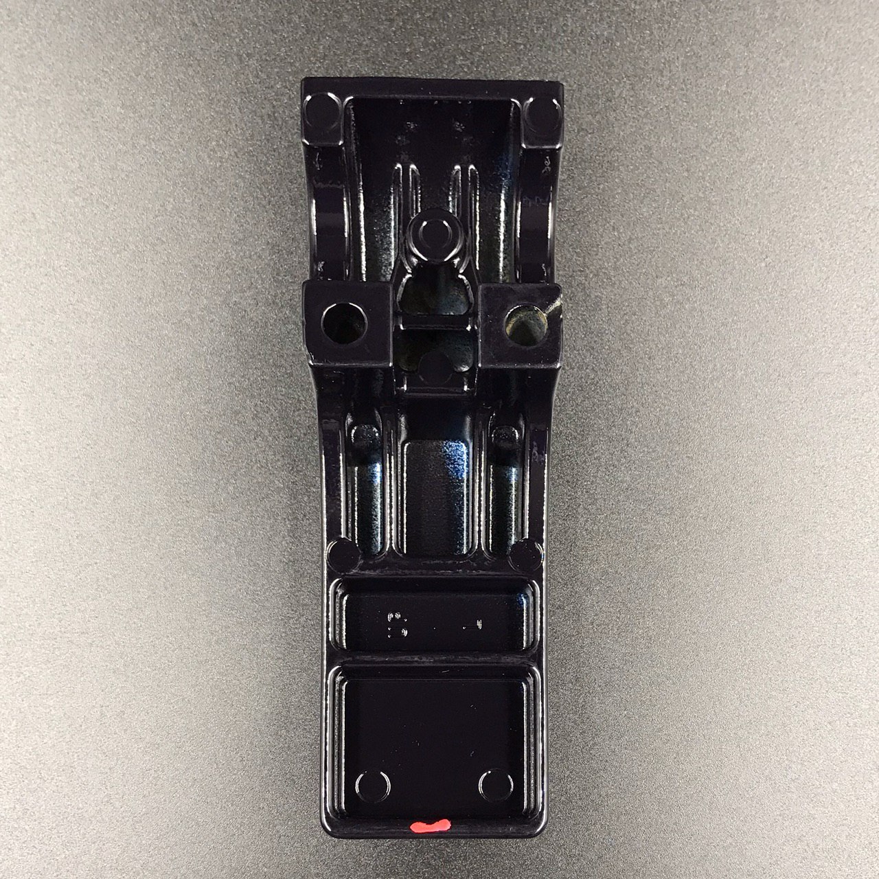 картинка Кронштейн демпфера Tohatsu 8-9.8 (Левый) (Tohatsu)