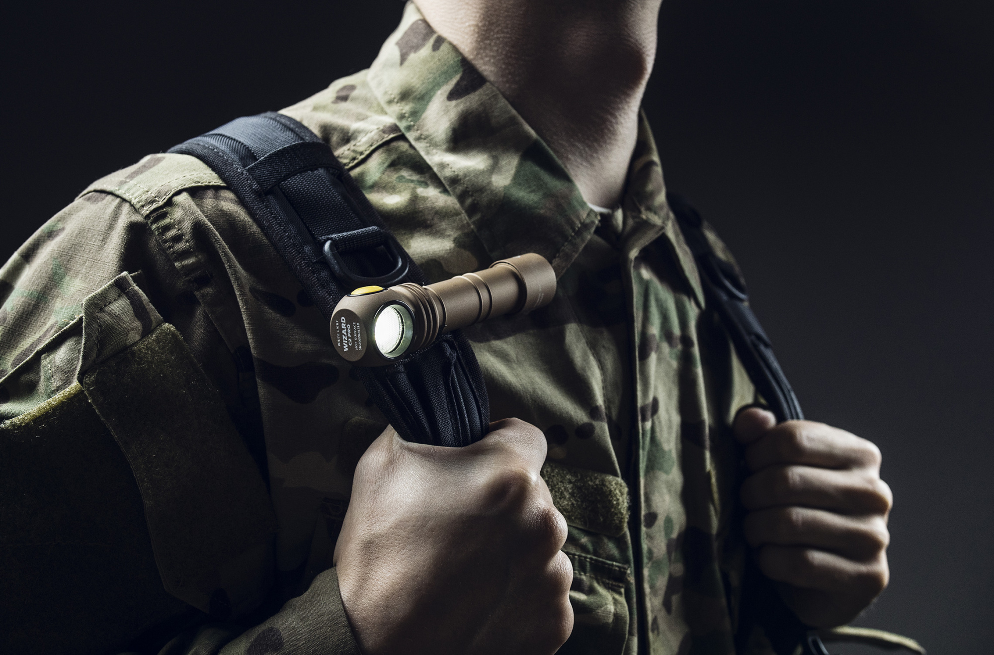 картинка Фонарь налобный Armytek Wizard C2 Pro White (Sand)