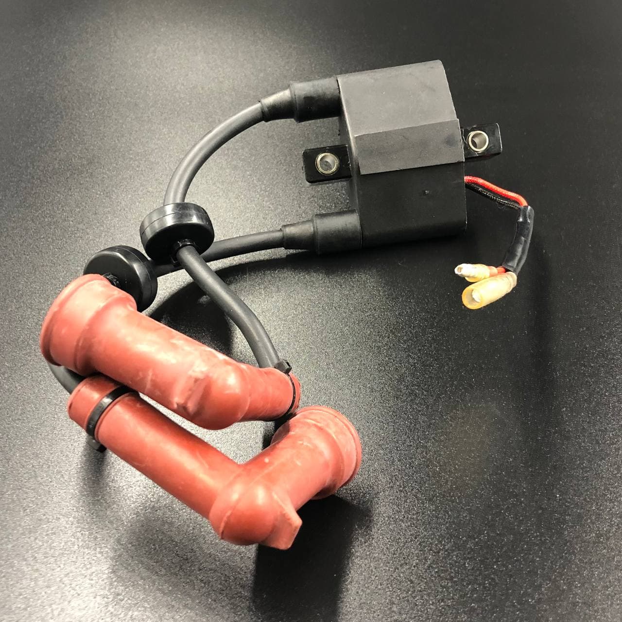 картинка Катушка зажигания высоковольтная Yamaha 40 (Omax)