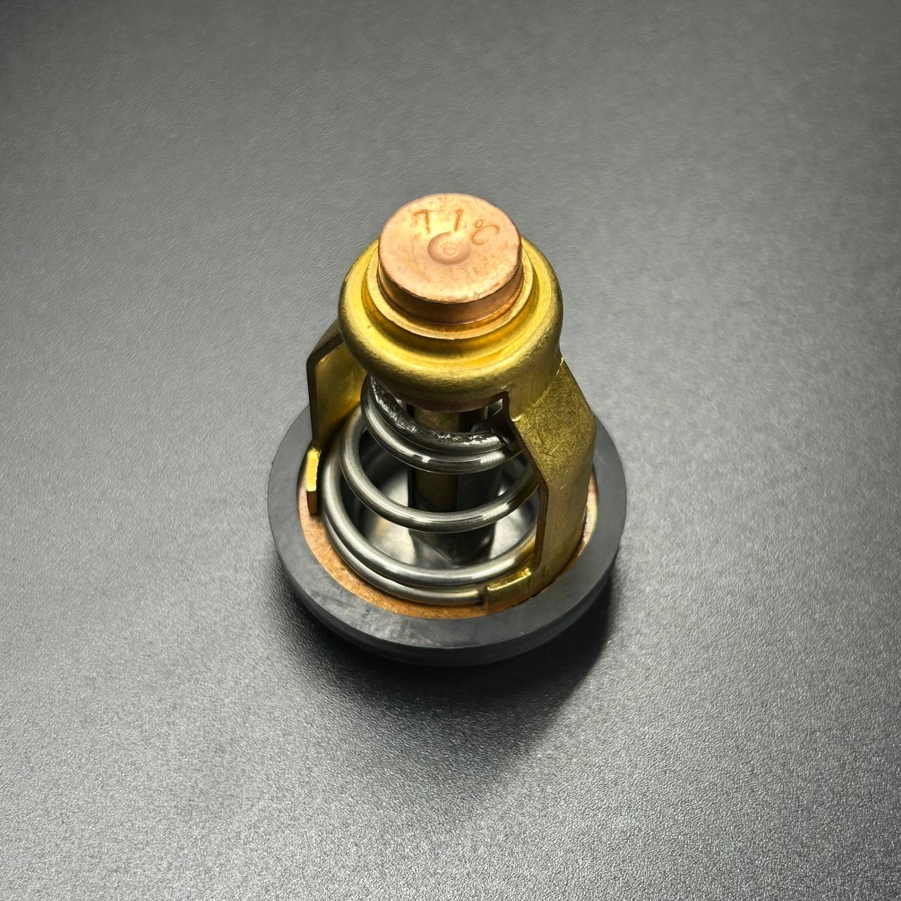 картинка Термостат Suzuki DF90-300, DF70-90 71℃ (Omax)