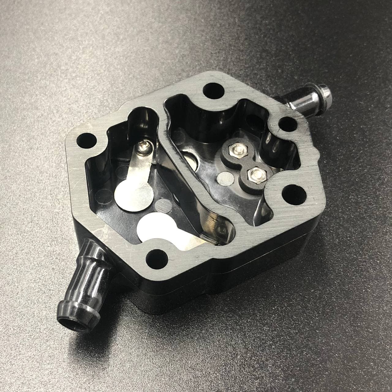 картинка Корпус топливного насоса Yamaha 115-250 (Omax)