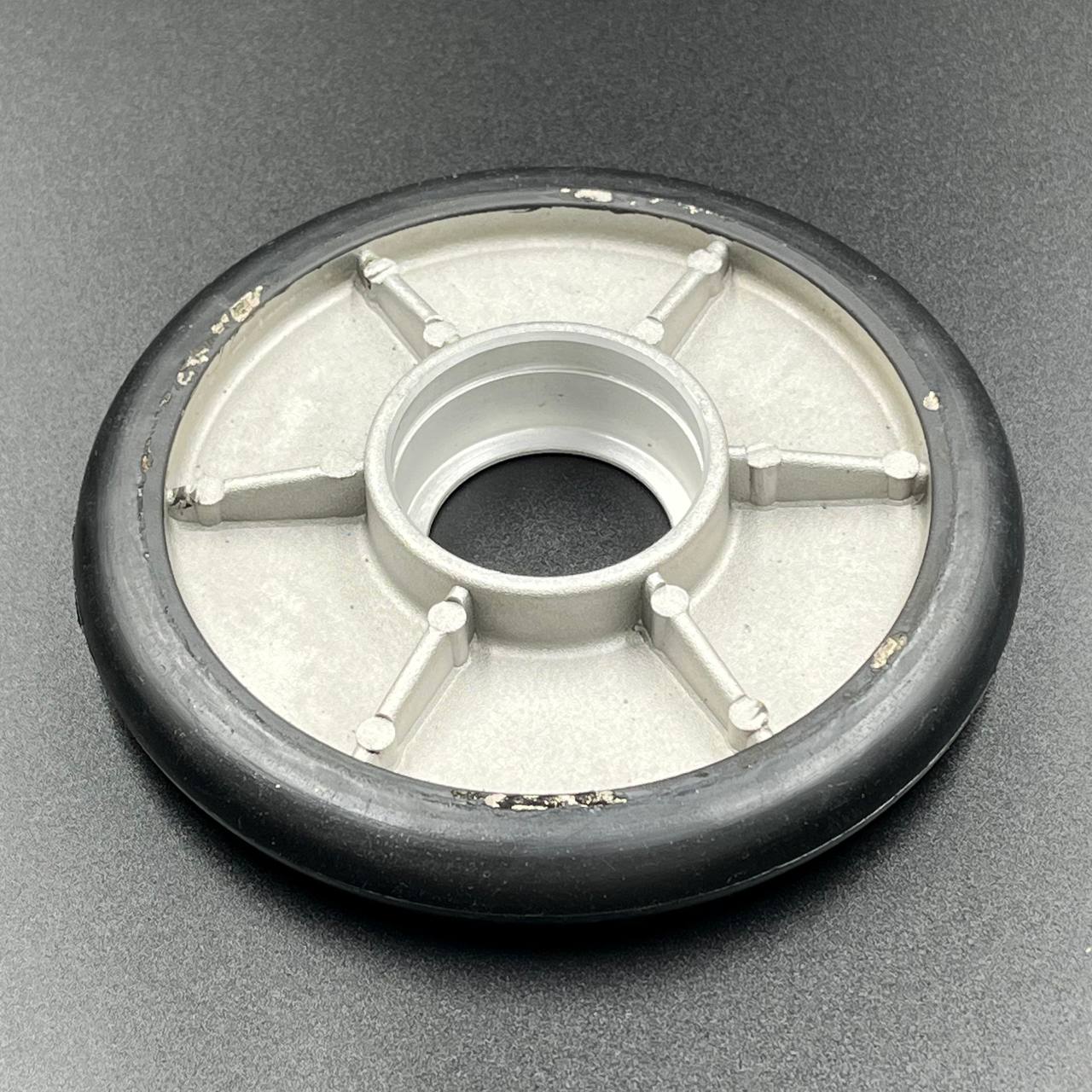 картинка Ролик трака Yamaha VK540 (8AC-47550) (130мм)(Sinera)