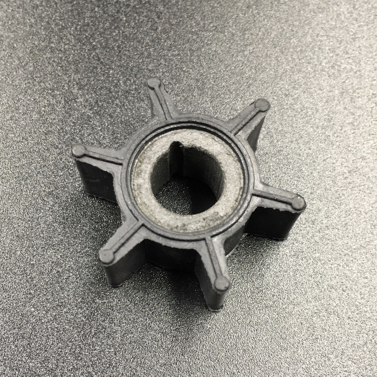 картинка Крыльчатка помпы охлаждения Tohatsu 3.5-5, MFS2-6 (PREMARINE)