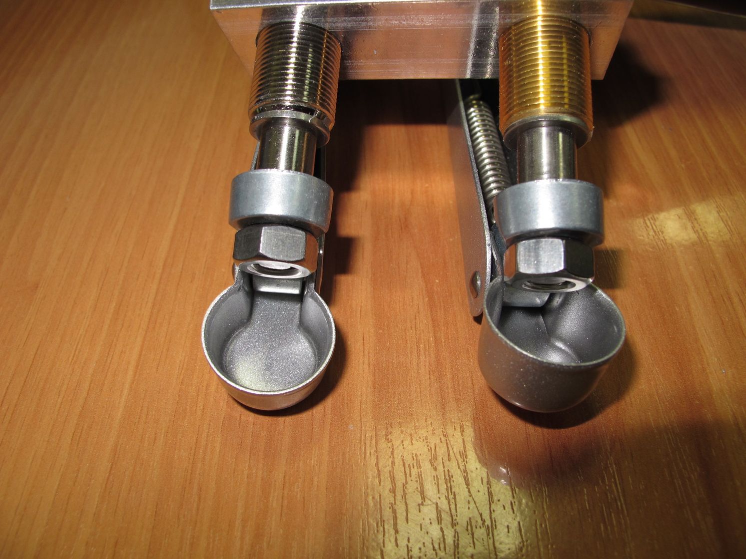 картинка Рычаг стеклоочистителя, регулируемый 470-550 мм