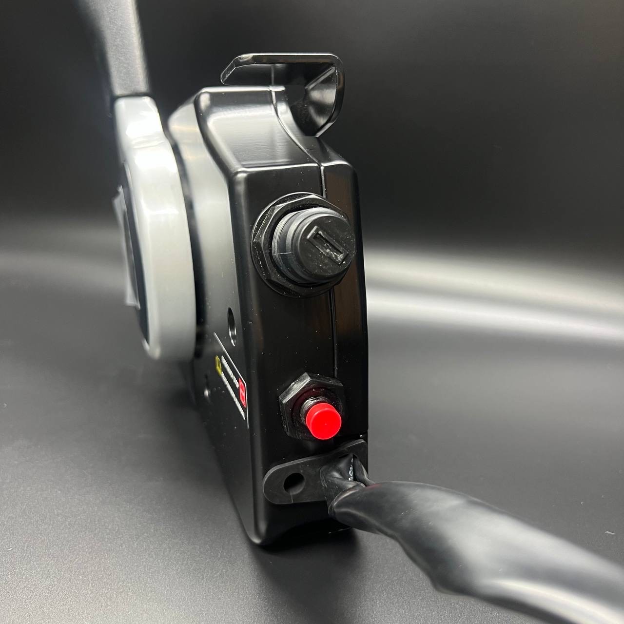 картинка Дистанционное управление Suzuki New (Без кнопки гидроподъема) (Без Кабеля) (PWB)