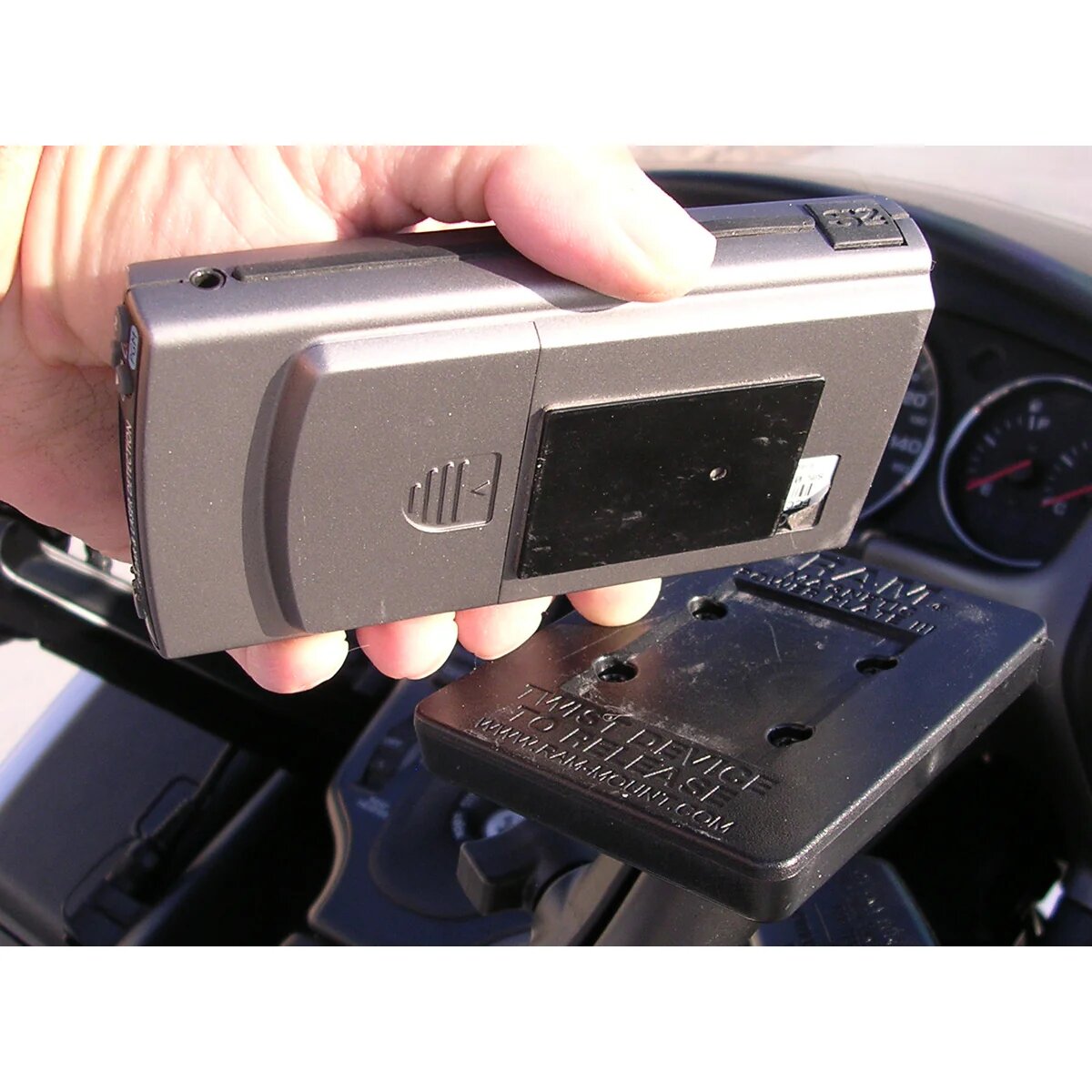 картинка RAP-300-1U универсальный держатель RAM Magnetic Power Plate III, Магнитная площадка, пластины