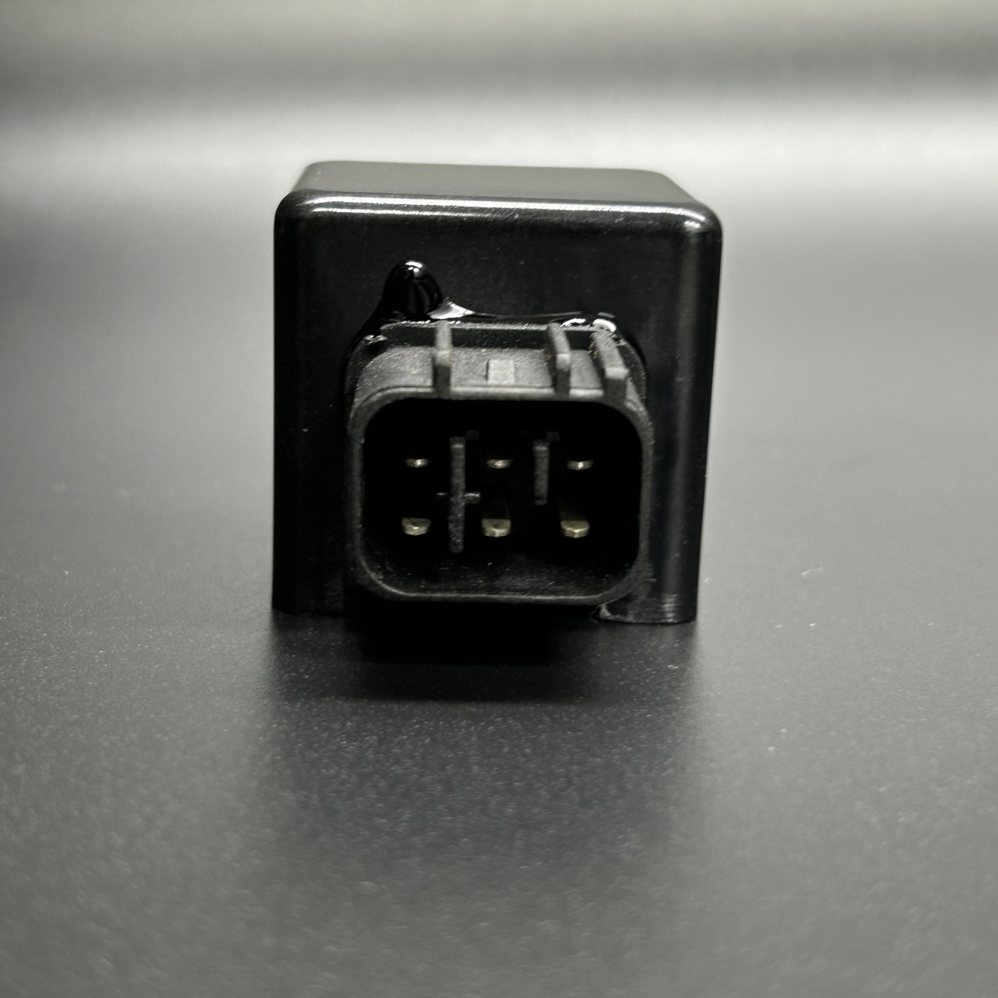 картинка Реле гидроподъемника Yamaha F115-300 (WUHU)