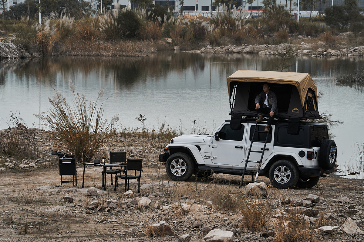 картинка Палатка на крышу автомобиля Wild Land Normandy Auto 120 pro