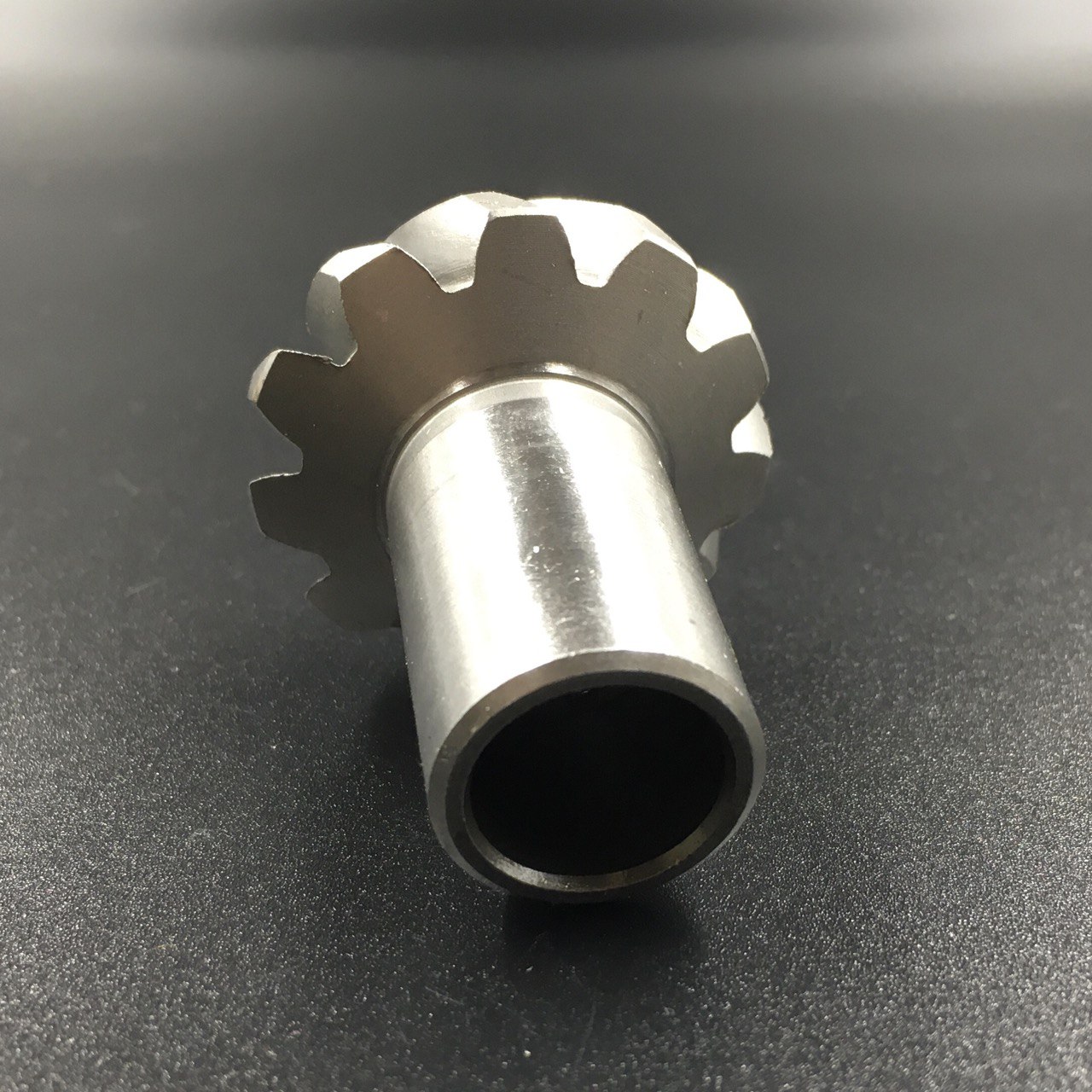 картинка Шестерня вертикального вала (Пиньон) Suzuki DT20-30 (57311-96311) (PREMARINE)