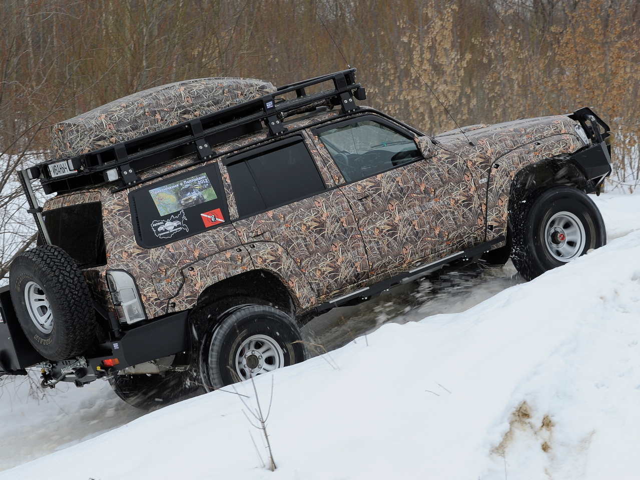 картинка Расширители колесных арок Nissan Patrol Y61