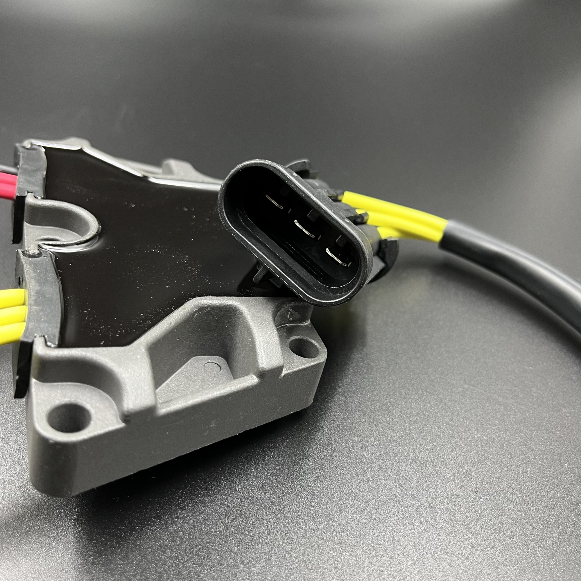 картинка Реле-регулятор напряжения Yamaha F115 (Выпрямитель) (8M0133642) (PREMARINE)