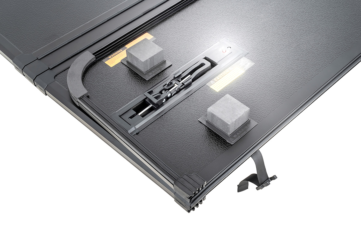 картинка Крышка кузова Volkswagen Amarok 2023+, трёхсекционная, алюминиевая, черная РИФ