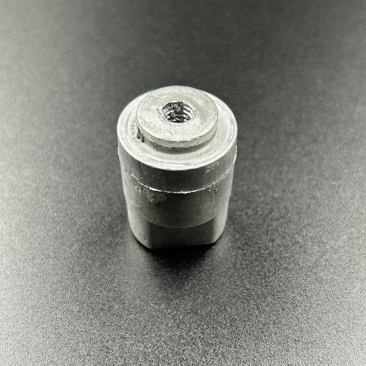 Анод алюминиевый Yamaha F80-250 68V-11325-01 (в блок двигателя)