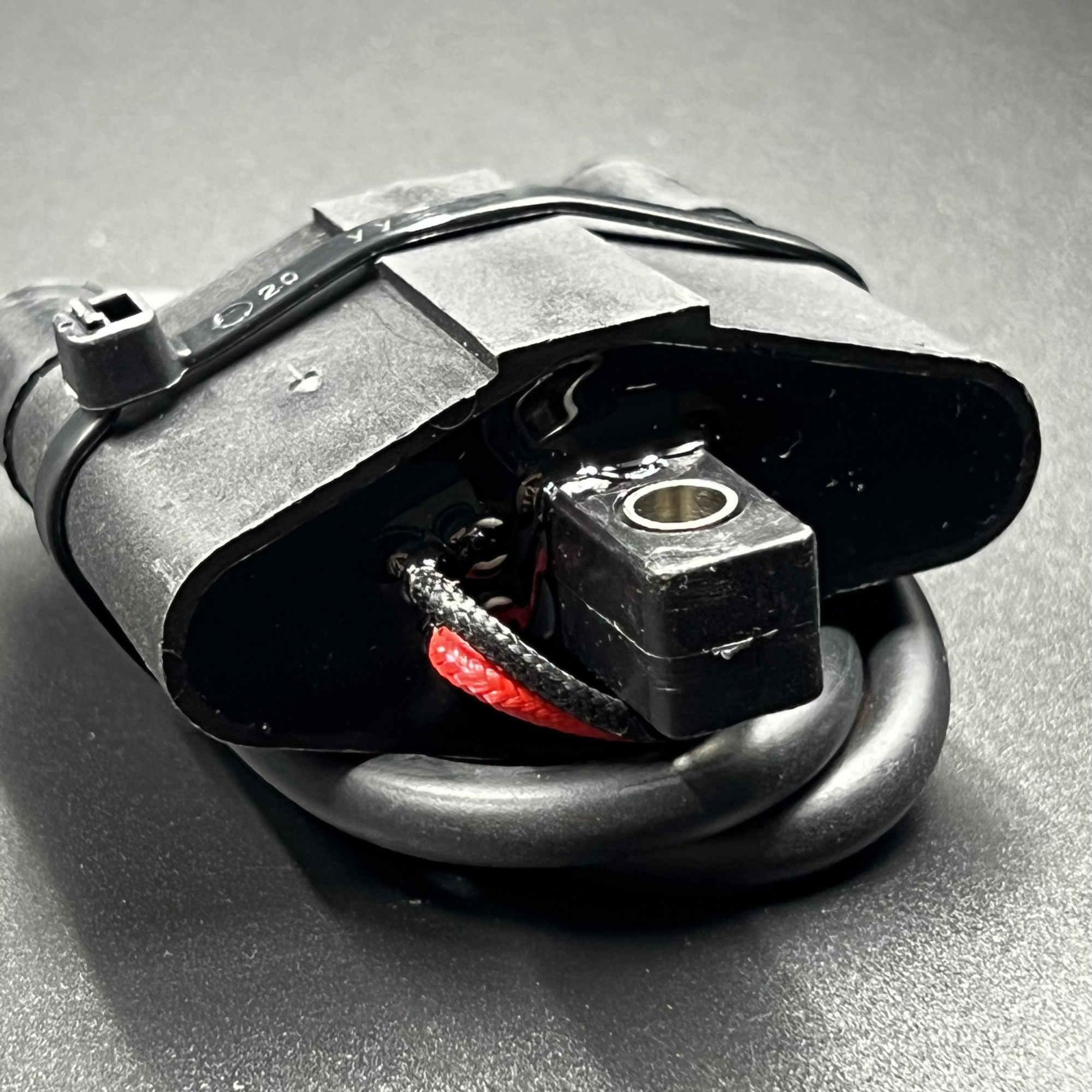 картинка Катушка зажигания высоковольтная Suzuki DT40, DF9.9-15 (KACAWA)