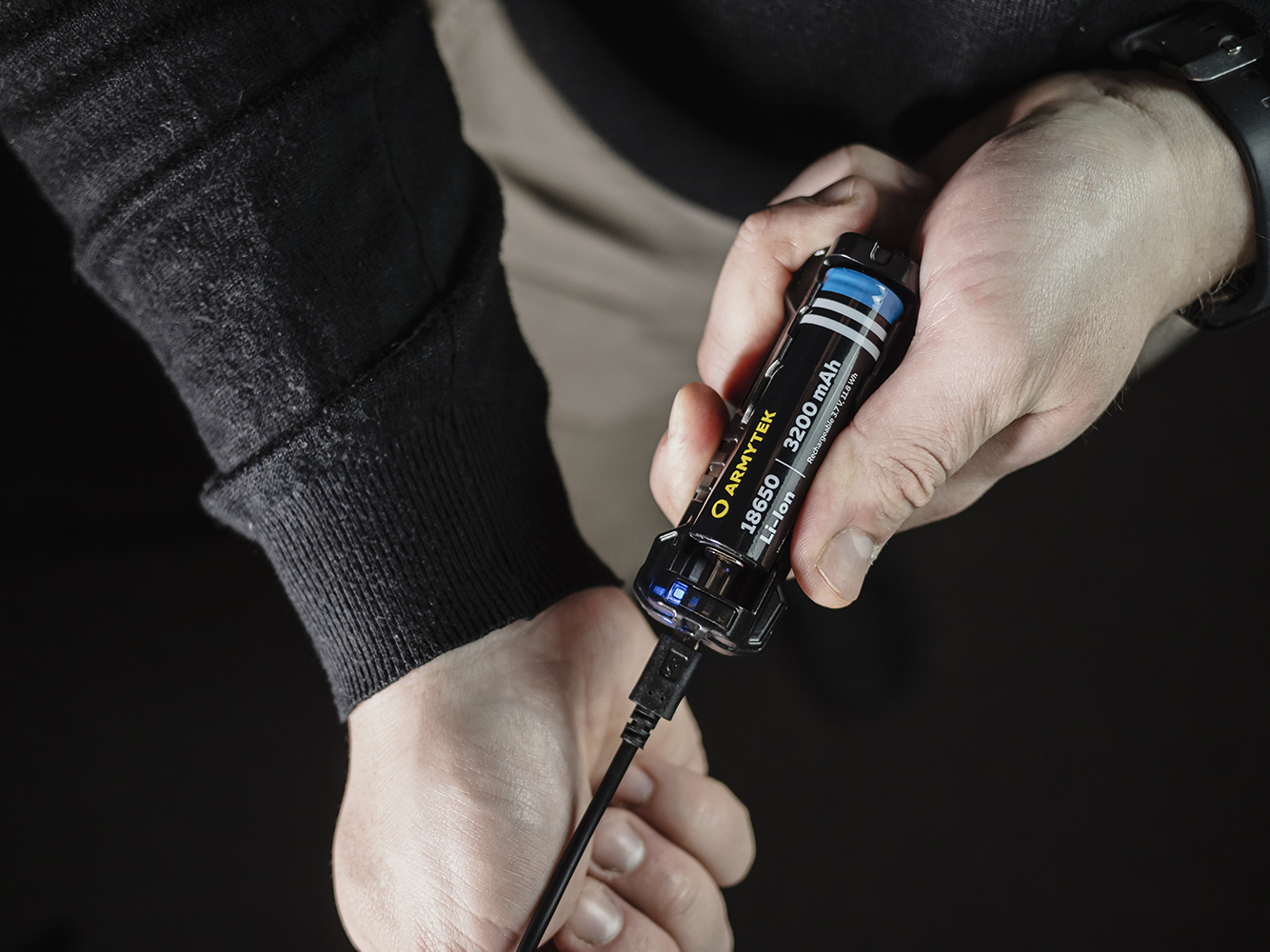 картинка Фонарь Armytek Dobermann Extended Set Warm
