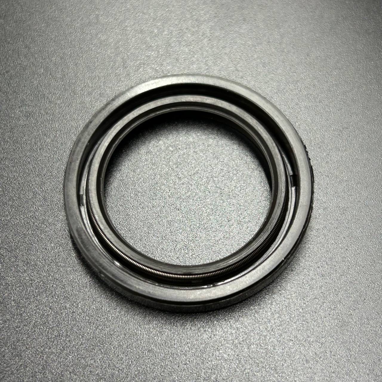 картинка Сальник Yamaha (93102-30M56) (30x42x6) (Yamaha)