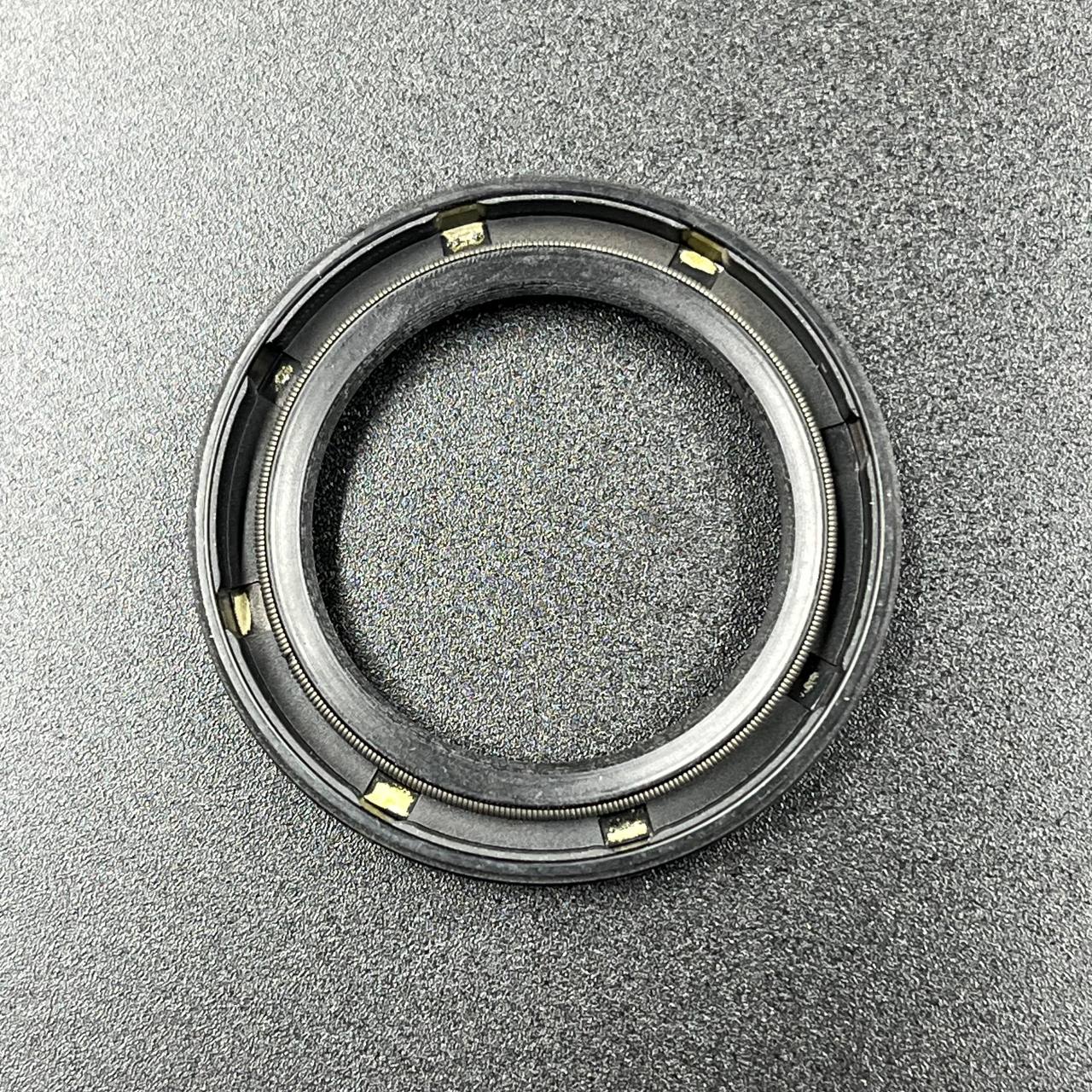 картинка Сальник гребного вала Mercruiser Alpha (Omax)