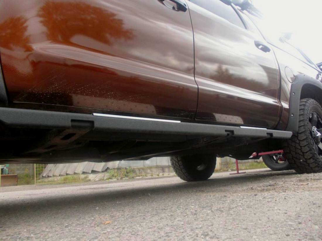 картинка Пороги силовые KDT для Toyota Tundra II поколения