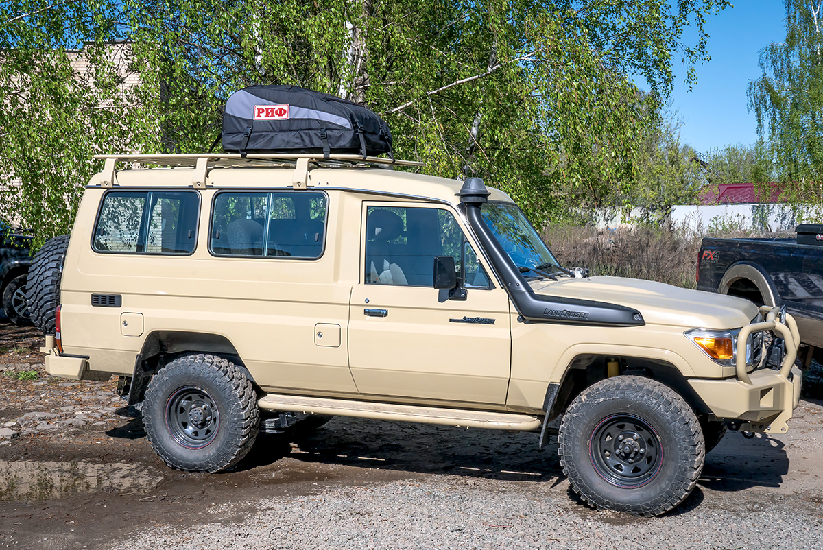 картинка Бокс автомобильный на крышу РИФ мягкий (98x73.5x32 см) 