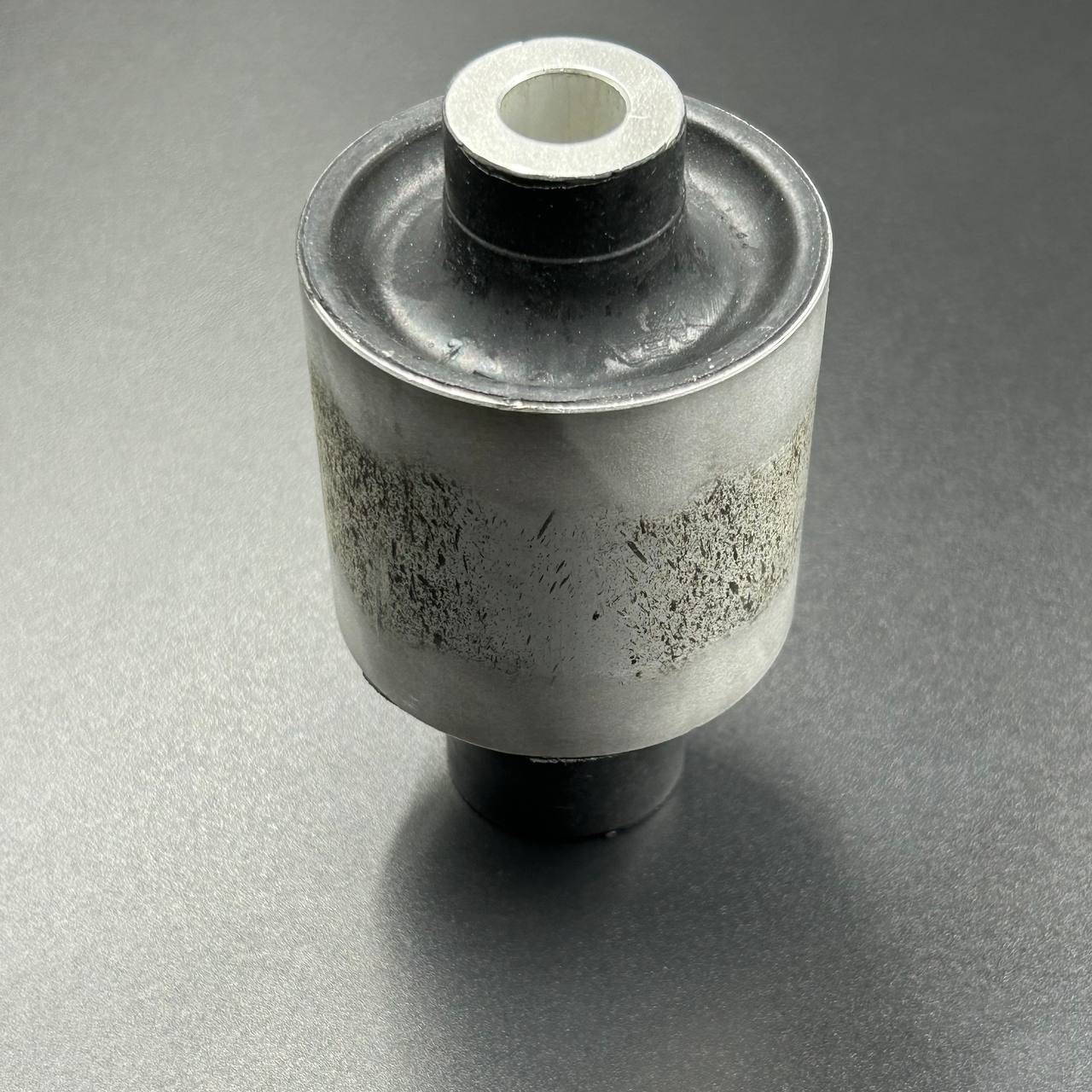 картинка Подушка крепления двигателя Yamaha F75-F100 (Yamaha)