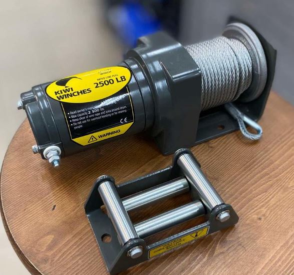 картинка Лебедка KIWI WINCHES 2500 сталь