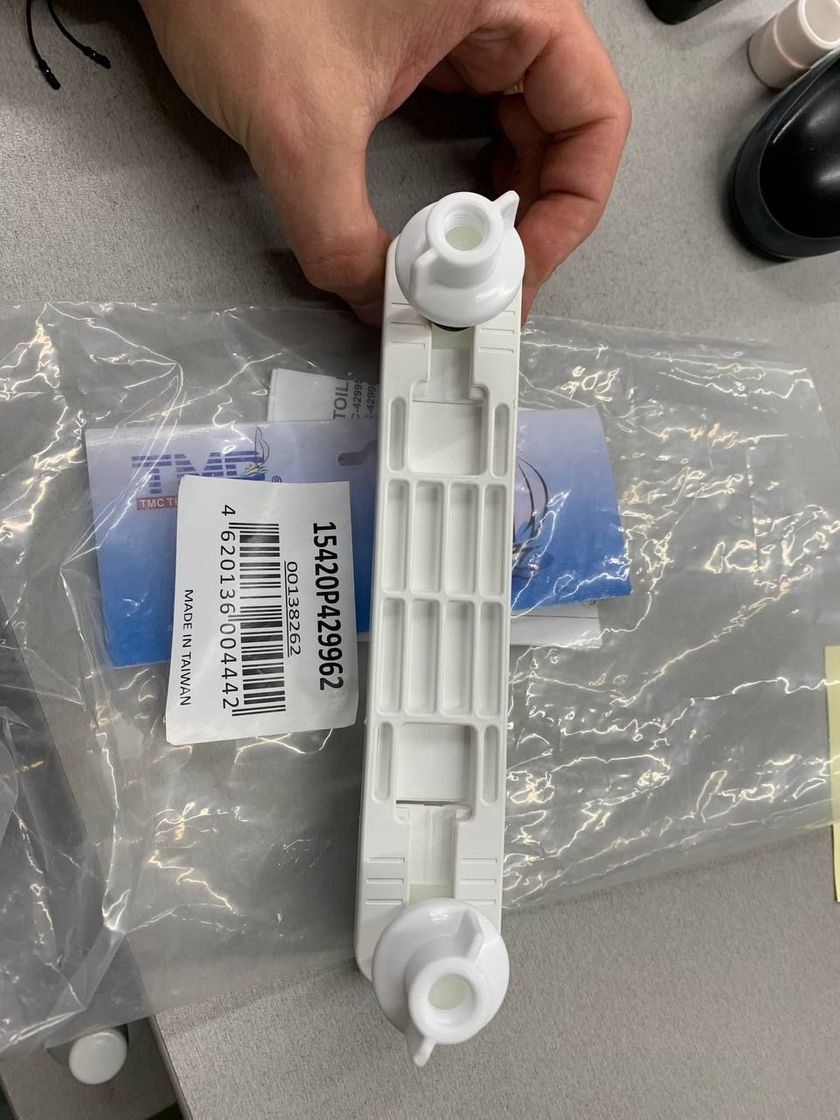 картинка Крепление крышки унитаза "Deluxe"