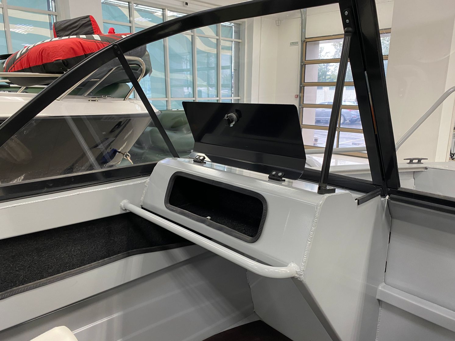 картинка Моторная лодка, Неман 450 DC NEW, серый/черн