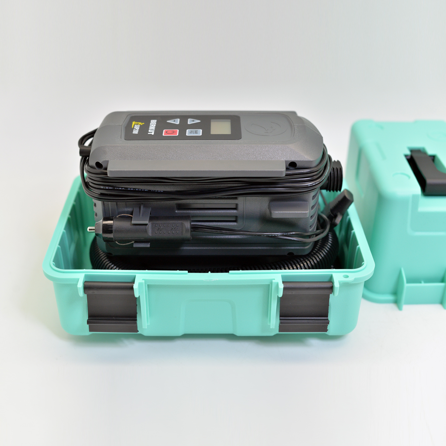 картинка Компрессор для накачивания сапбордов и лодок BERKUT SUP-200