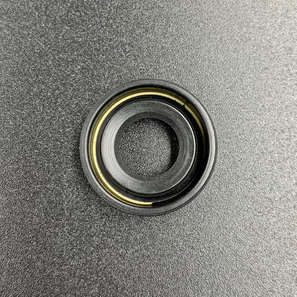 картинка Сальник Yamaha (93101-11M14) (10.8x21x7) (Omax)