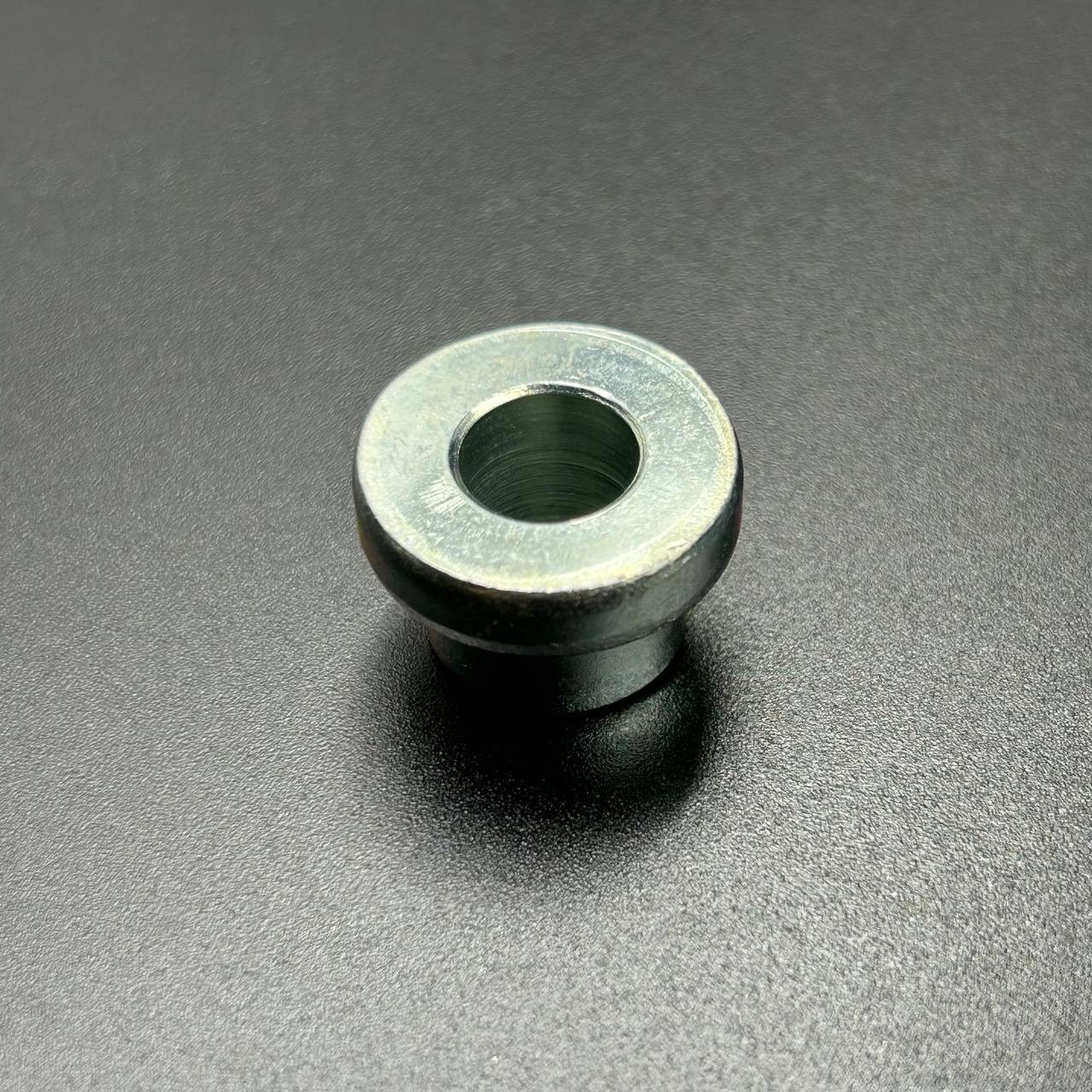 картинка Втулка крепления конька лыжи Yamaha Vk540 (8EK-F3751-00) (Yamaha)