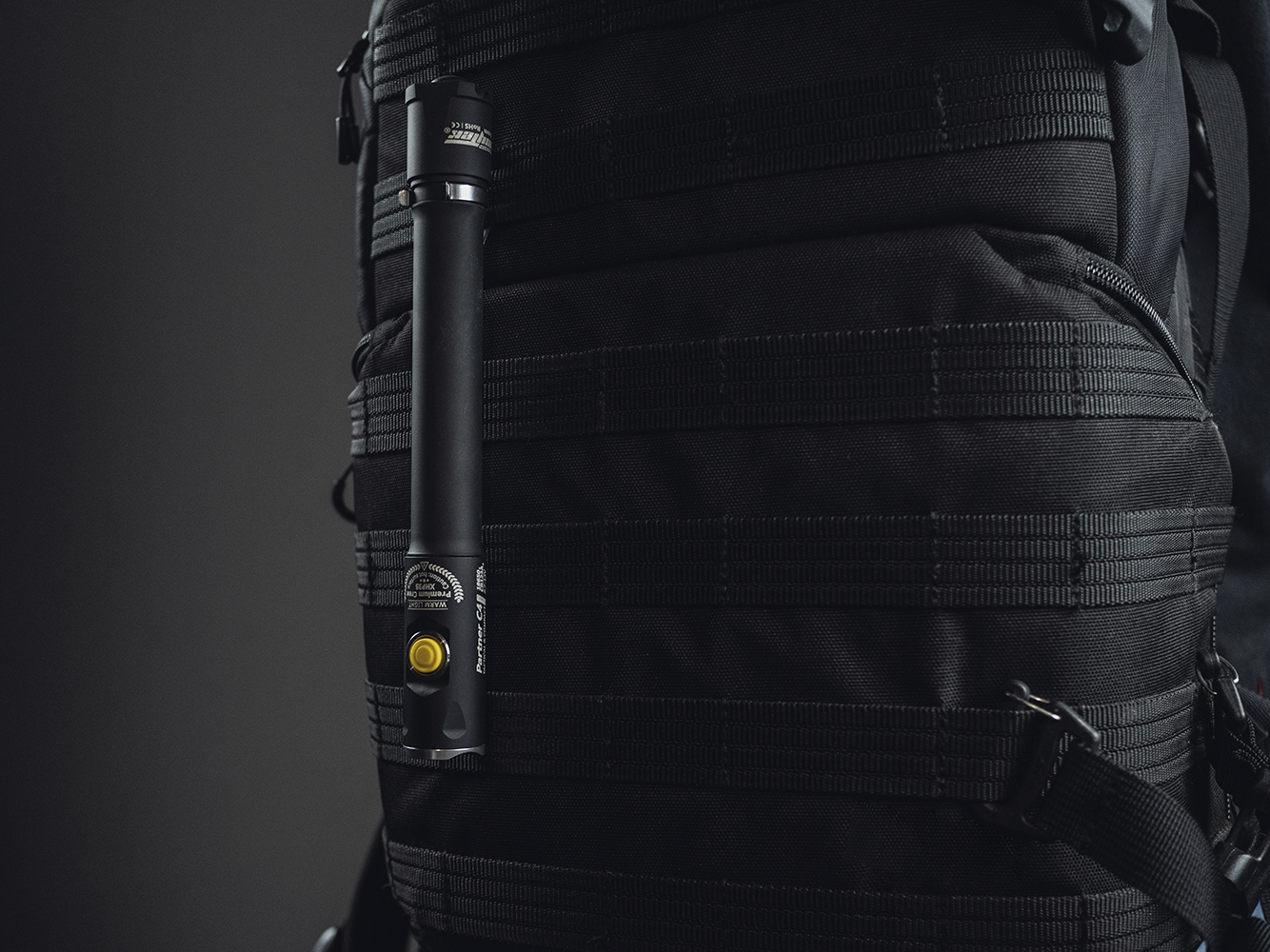 картинка Фонарь ARMYTEK Partner C4 Pro XHP35 БЕЛЫЙ