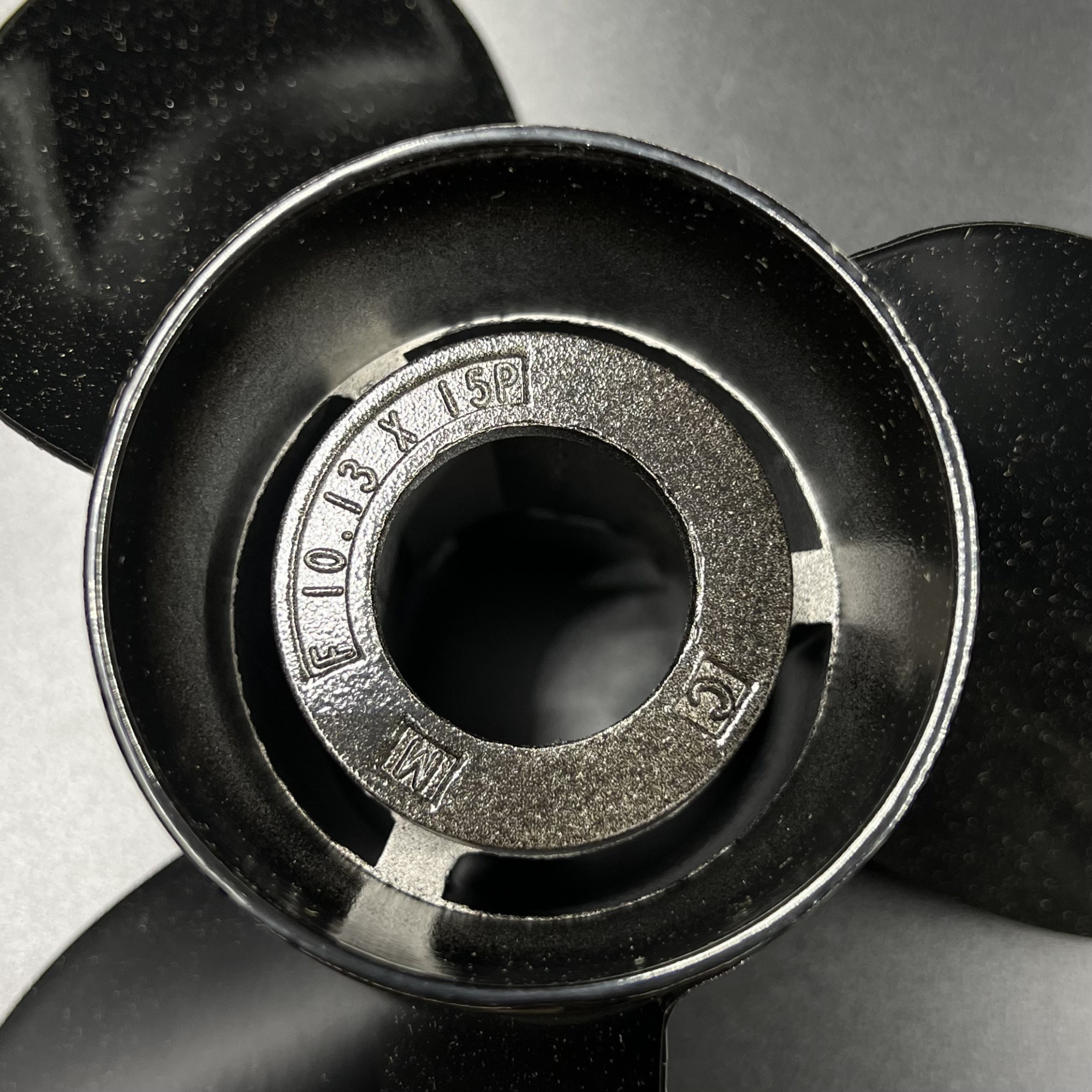Гребной винт Mercury 25-70 (3x10-1/8x15) Black Max (Mercury)