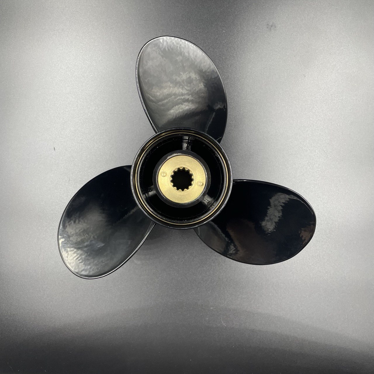 картинка Гребной винт Mercury 25-70 Megara (3x10-3/8x13) (Polastorm)