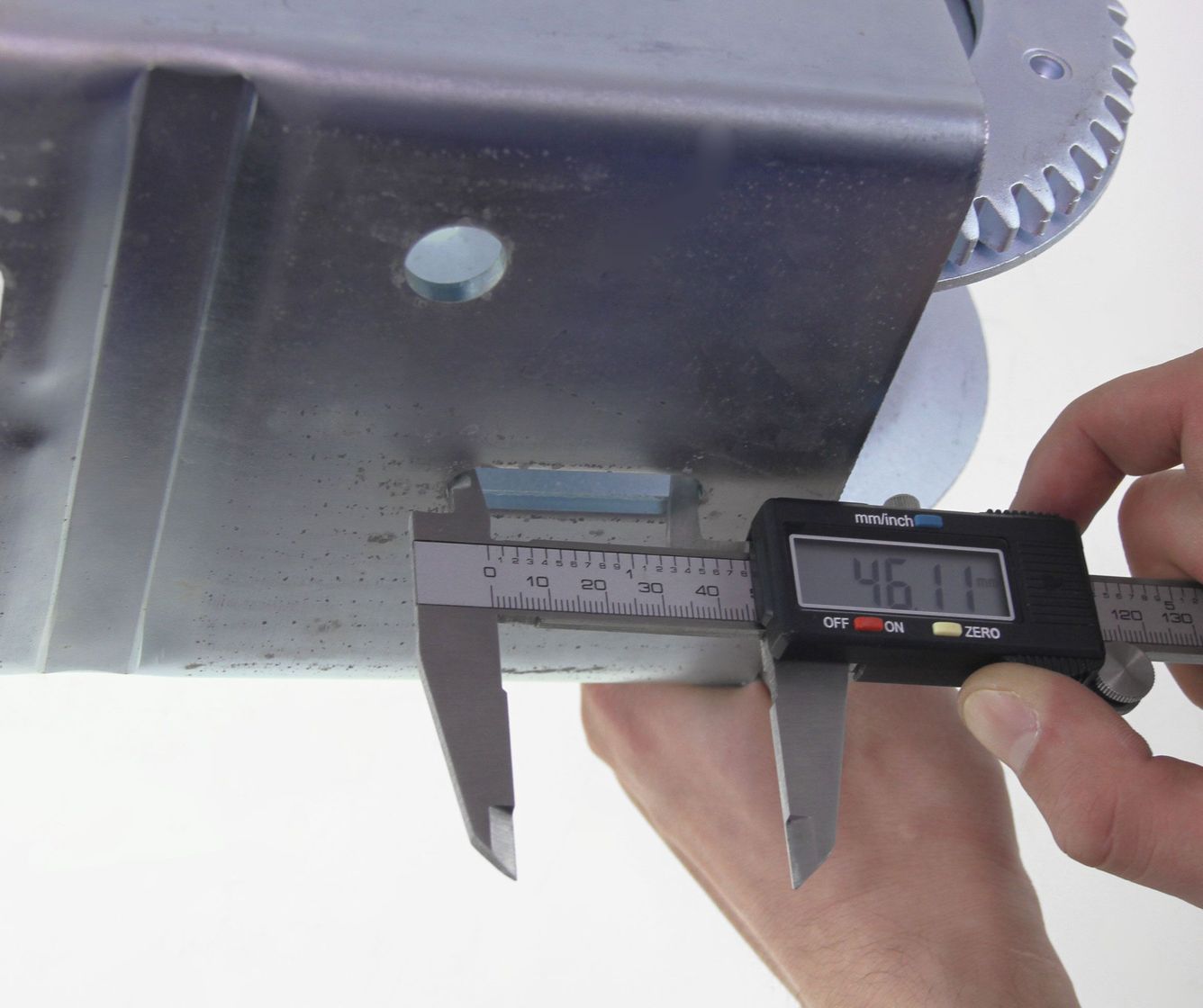 картинка Лебедка для прицепа 2500 lbs (1100 кг)