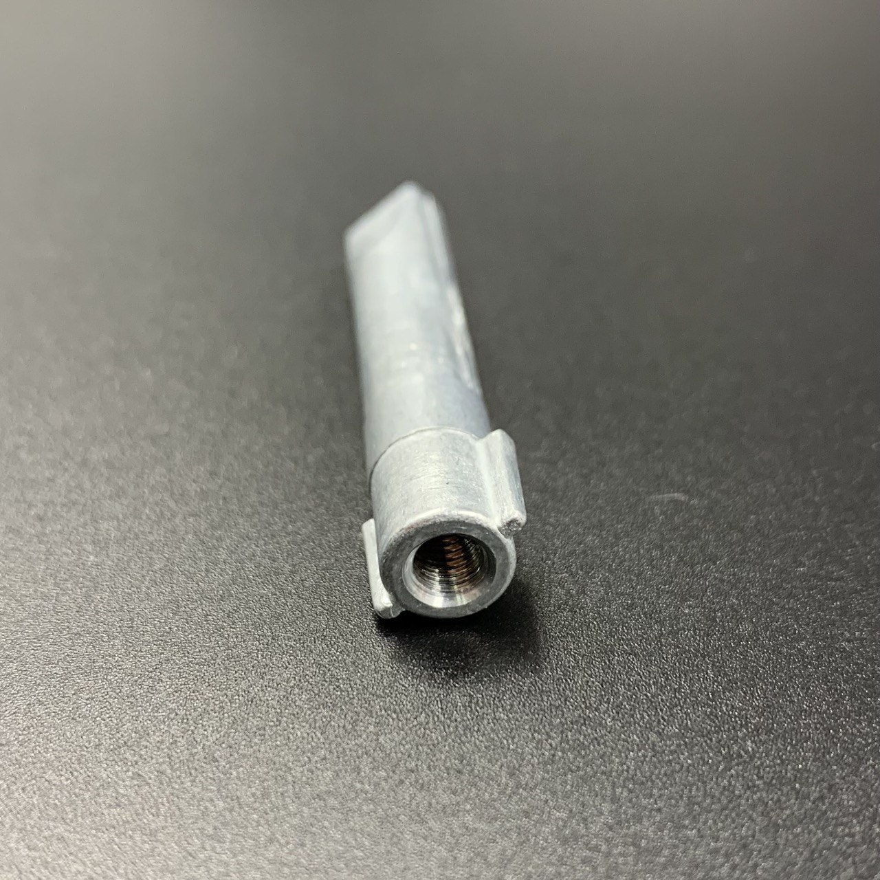 картинка Анод блока Yamaha 200-250, F20-70 () (62Y-11325-00) (Yamaha)