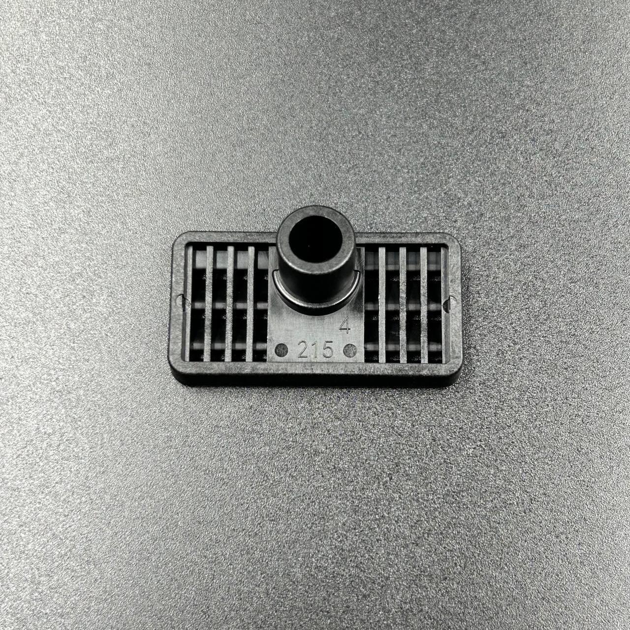 картинка Решётка водозаборника, правая Yamaha 40-50 (YAMAHA)