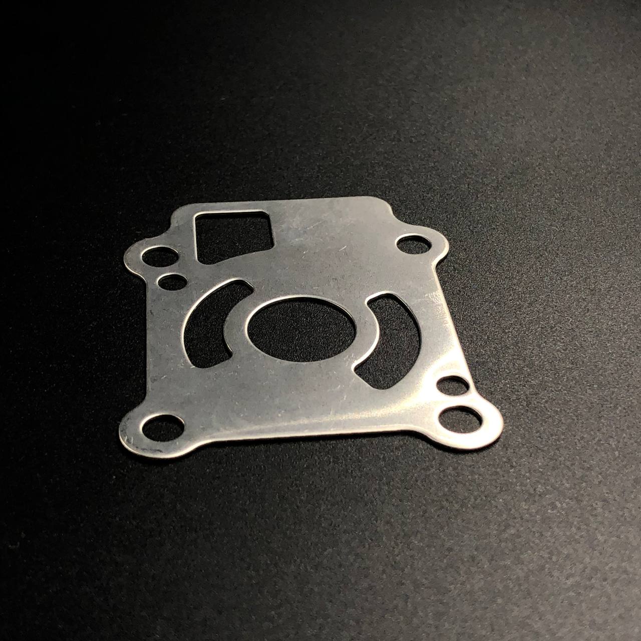 картинка Пластина помпы охлаждения Tohatsu 25-30, M40C (PREMARINE)