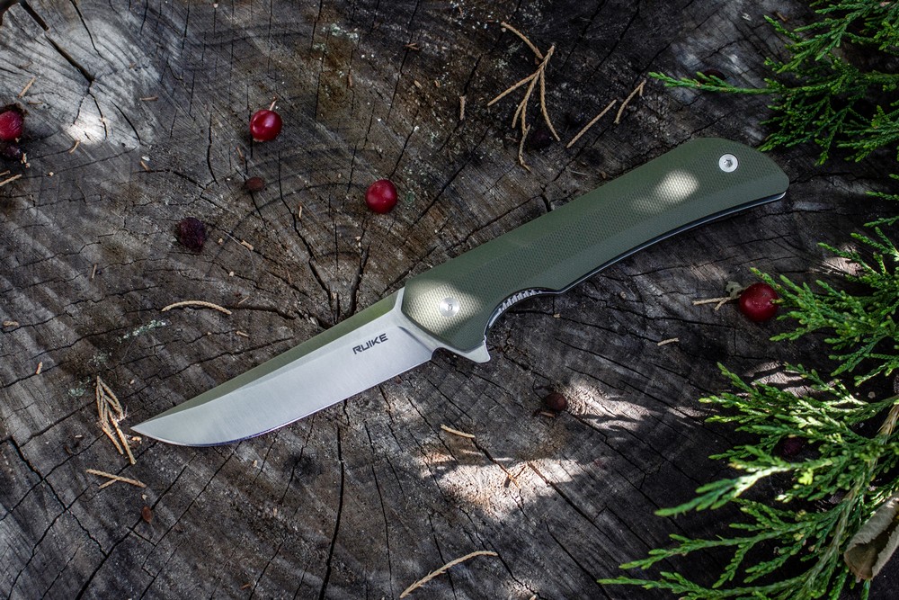картинка Нож Ruike Hussar P121 зеленый