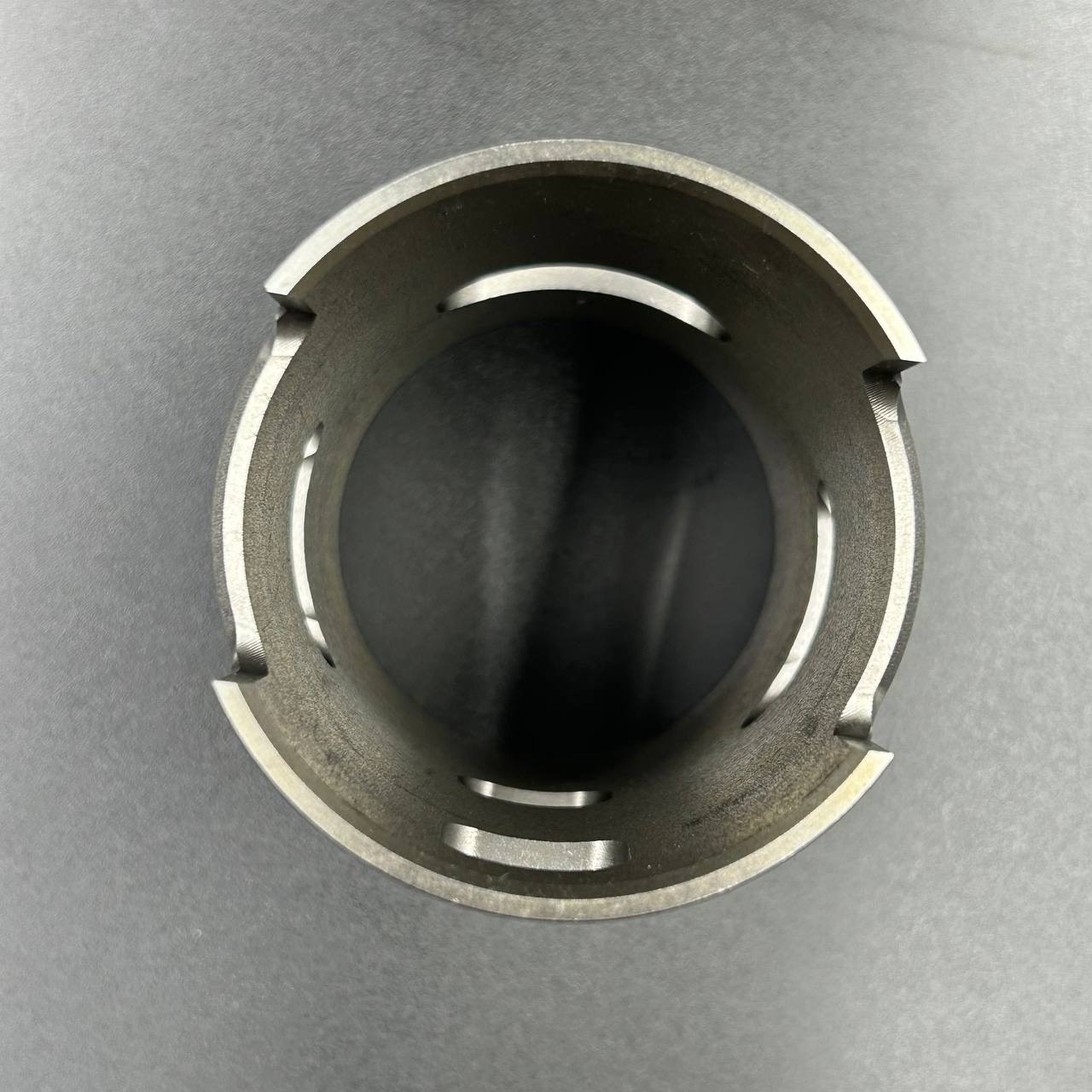 картинка Гильза цилиндра Tohatsu 25-30 (L-126OB) (Osaka)