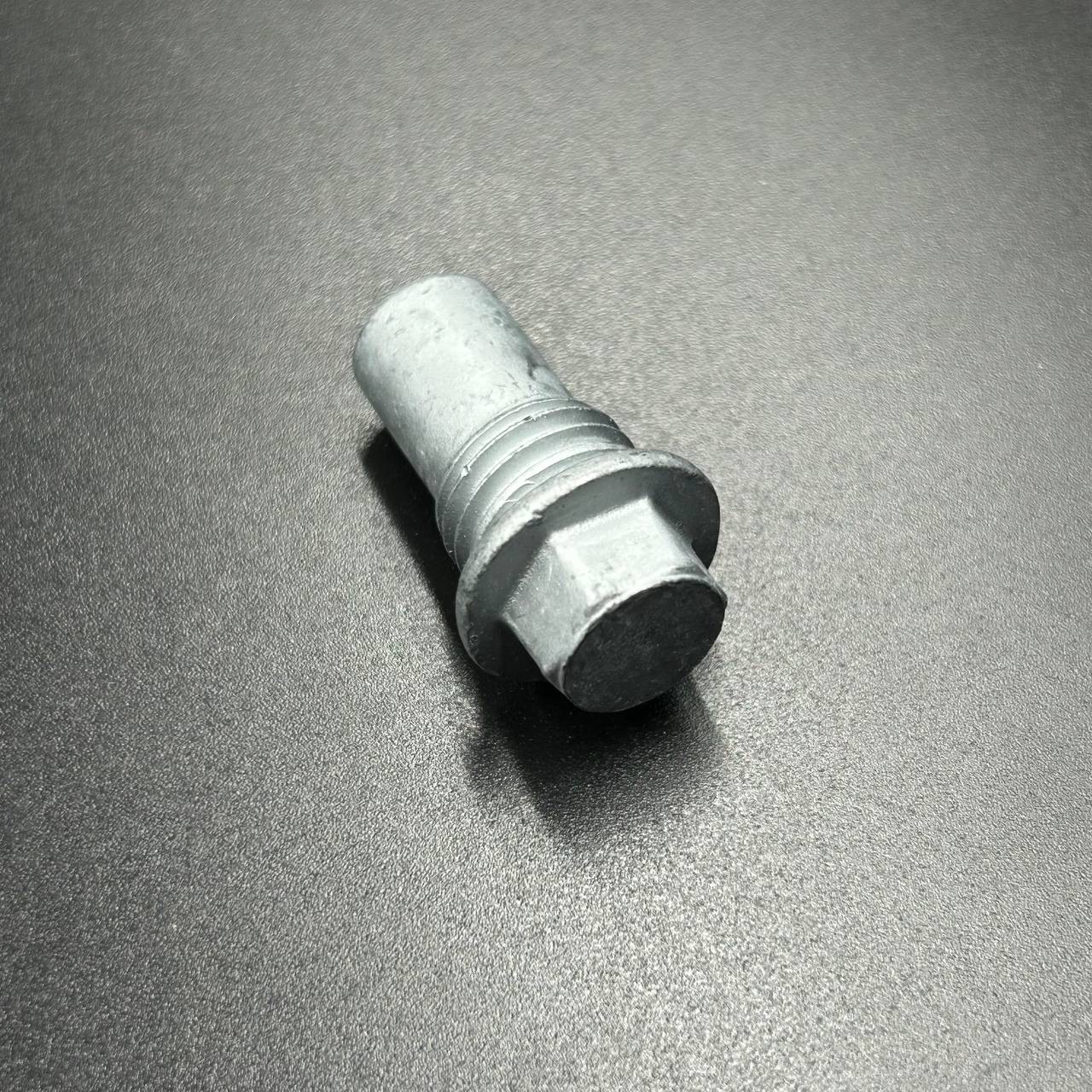 Болт крепления румпеля Tohatsu 9.9-30, M40C (Tohatsu)