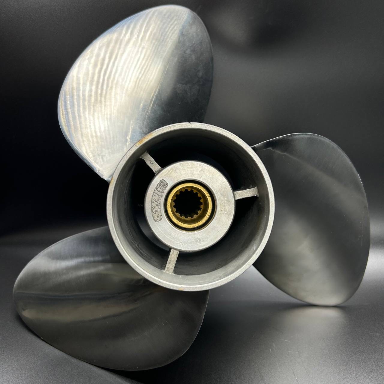 картинка Гребной винт Suzuki DF300B, DF325-350 (3x16x20) (Сталь)