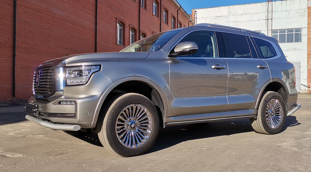 картинка Защита штатного бампера TANK 500 c защитой радиатора