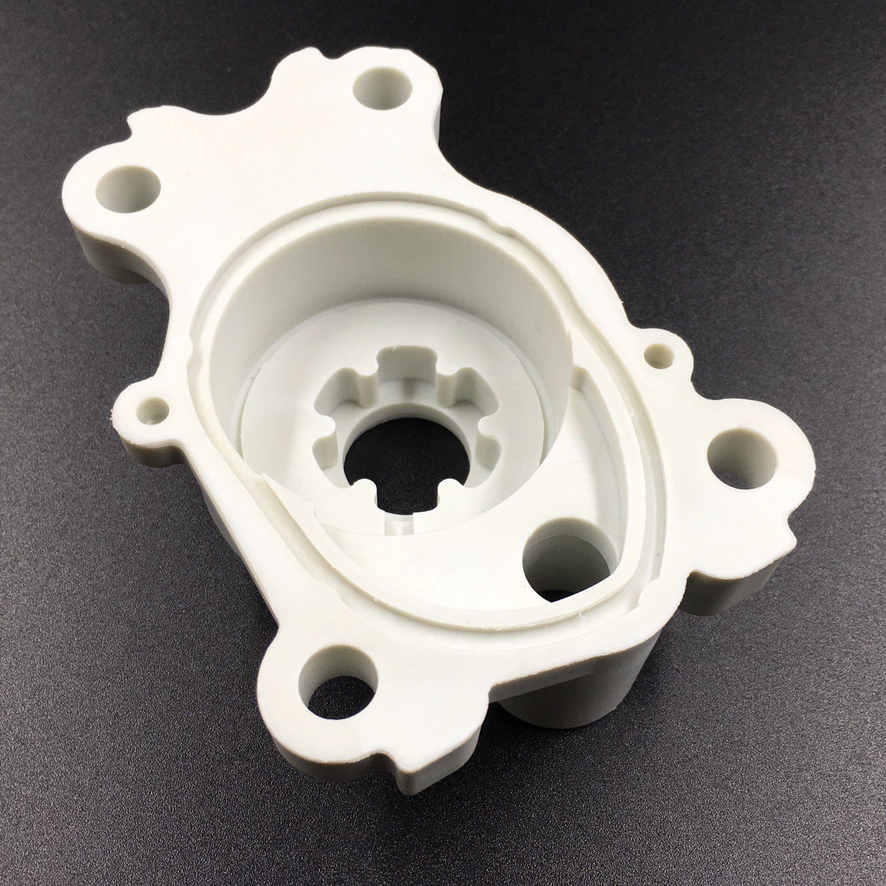 картинка Корпус помпы охлаждения Yamaha 40-50, F40-60 (PREMARINE)