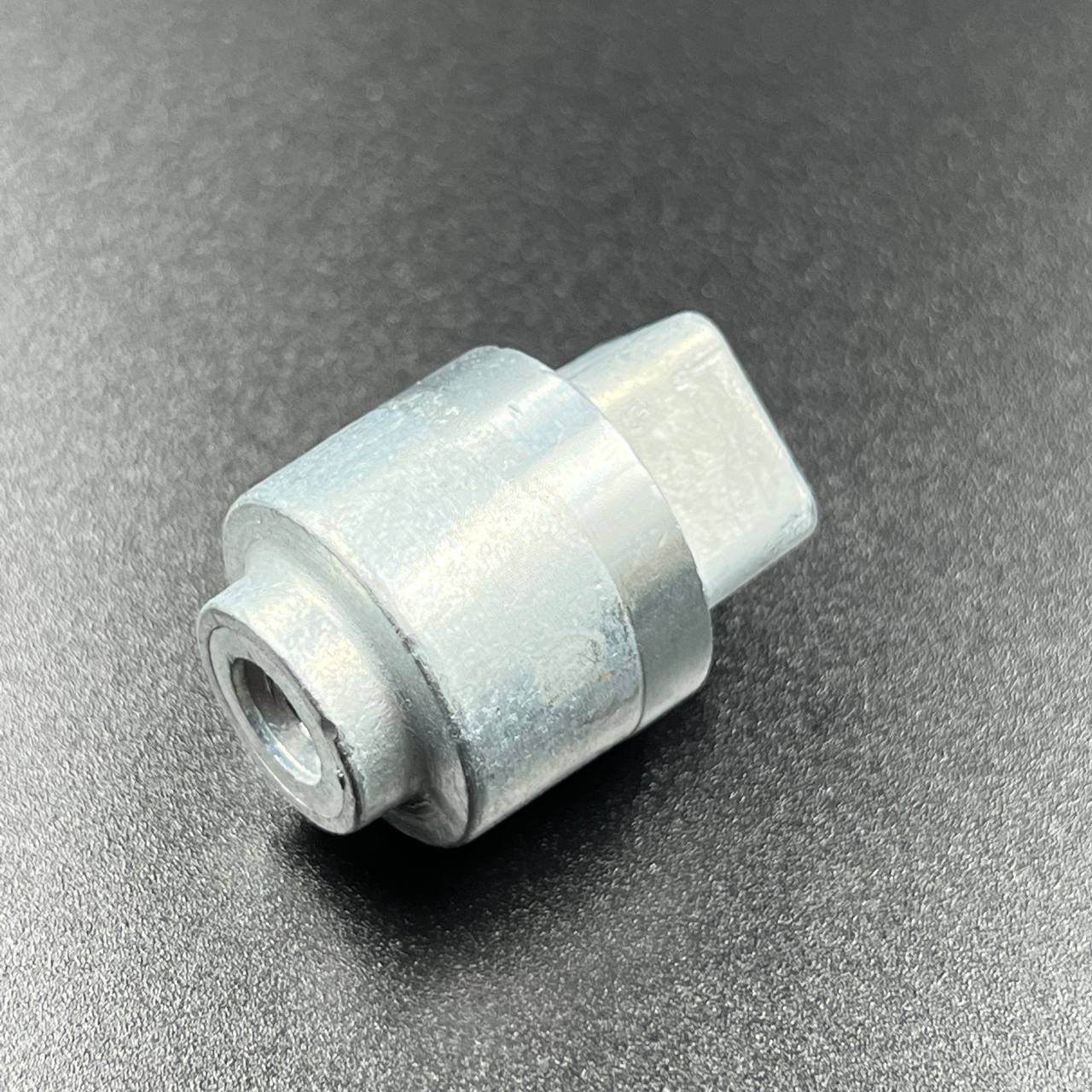 картинка Анод блока Yamaha F90-225 (Цинковый) (67F-11325-00) (Omax)