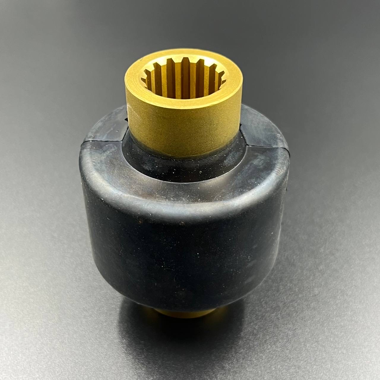 картинка Втулка гребного винта резиновая Yamaha 60-140, F70-130 (Omax)