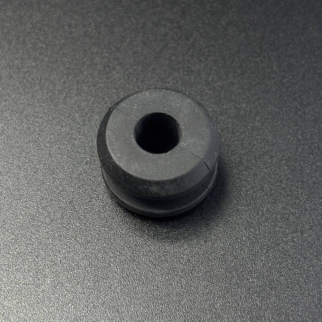 Втулка поддона Yamaha 25-250, F9.9-100 (Yamaha)