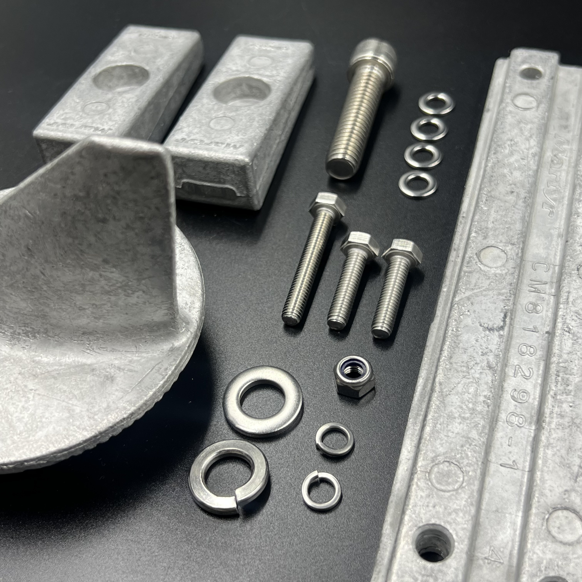 картинка Комплект анодов Mercury 75-115 AL (Алюминиевый) (CMM75115KIT) (MARTYR)